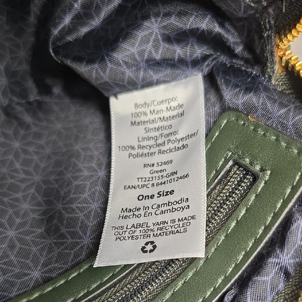 Quilted Faux Leather Crossbody Bag | Forest Green Phone Bag | Triple Compartment - Picture 4 of 16